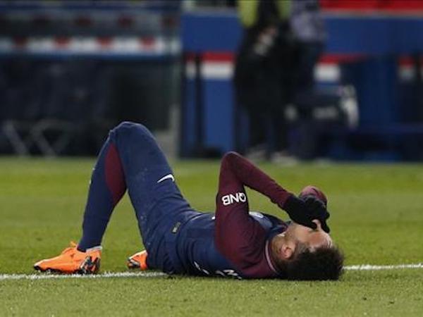 Người Brazil phẫn nộ trước hành động của PSG với Neymar?