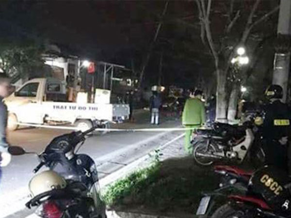 Nhân viên quán ốc gọi đồng bọn đến đánh khách, 1 người tử vong