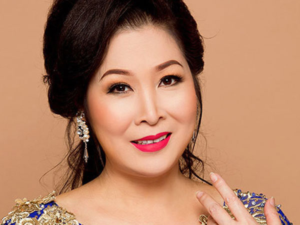 NSND Hồng Vân: 'Tôi đã lỗ hơn 2 tỷ đồng vì sân khấu kịch'