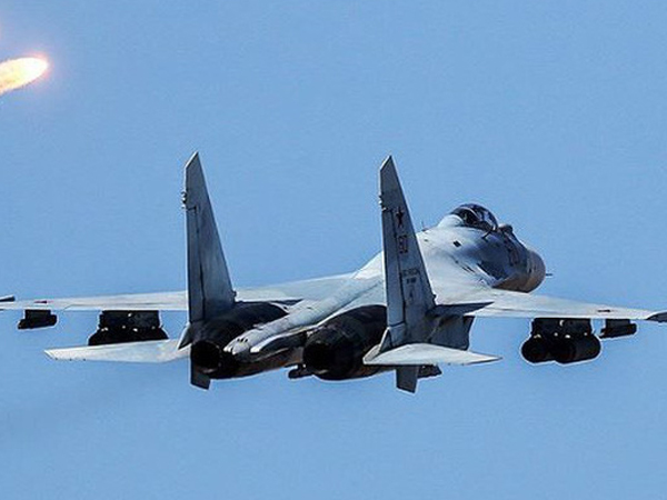 Su-35 và hành trình tiệm cận tiêm kích thế hệ năm