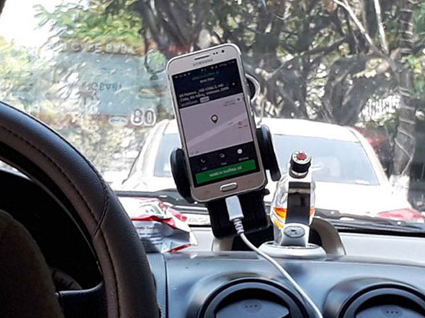 Tài xế Grab bị 'tố' không trả ví cho khách để quên đã đi khỏi nơi cư trú