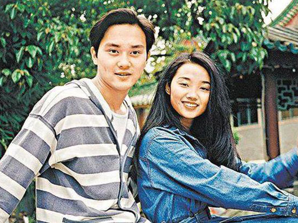 Từ bỏ showbiz, tình địch của Hoa hậu tài giỏi nhất Hong Kong mãn nguyện với cuộc sống bình yên