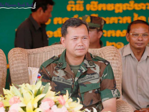 Con trai Hun Sen nhậm chức tham mưu trưởng quân đội Campuchia