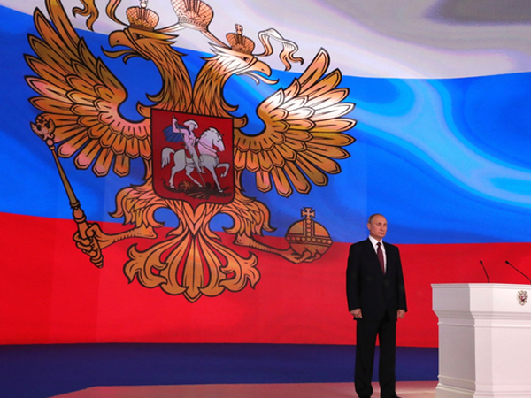 Nhắc phi công anh hùng, ông Putin nêu lý do các nước "cả trăm năm" cũng không được như Nga