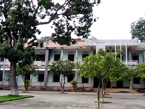 Trường cho học sinh nghỉ để thầy cô đi 'học tập kinh nghiệm'