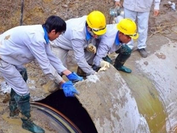 Xử vụ vỡ đường ống nước sông Đà: Các bị cáo không bị áp giải ra tòa