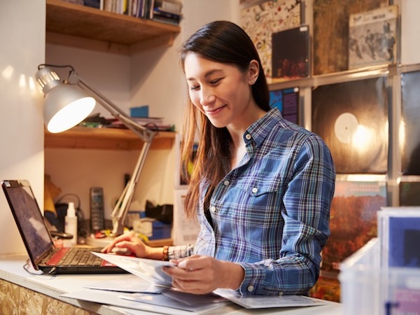 Báo động tỉ lệ người VN bị quỵt tiền khi làm việc tự do trên internet