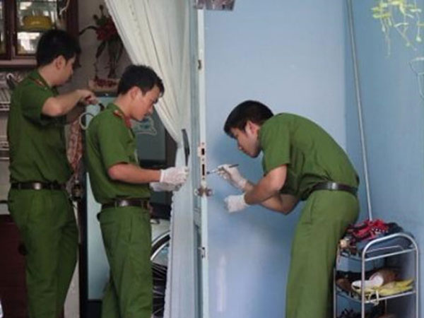 Hà Nội: Chồng đoạt mạng vợ rồi tự sát do ghen tuông