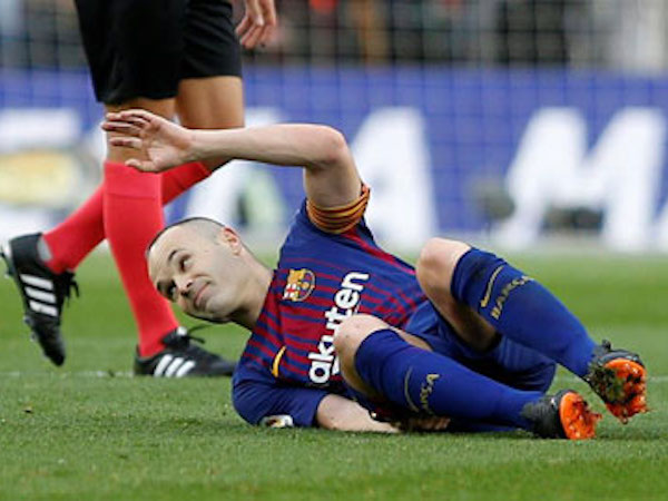 Iniesta nghỉ 1 tháng, Barca lo sốt vó
