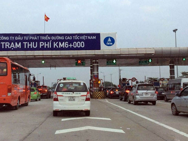 Minh bạch tại các dự án BOT: 3,2 triệu ôtô sẽ phải dán tem thu giá tự động!