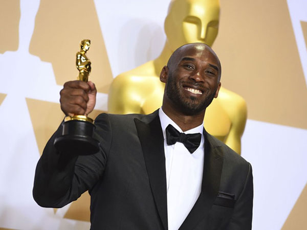 Oscar bị la ó vì trao giải cho ngôi sao bóng rổ từng dính scandal sex