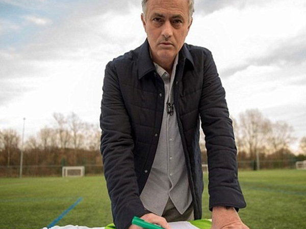 'Người đặc biệt' Mourinho kí hợp đồng với điện Kremlin, Nga
