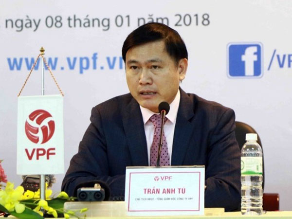 Sốt xình xịch với 'Người yêu tôi không gì để mặc' của Chủ tịch VPF