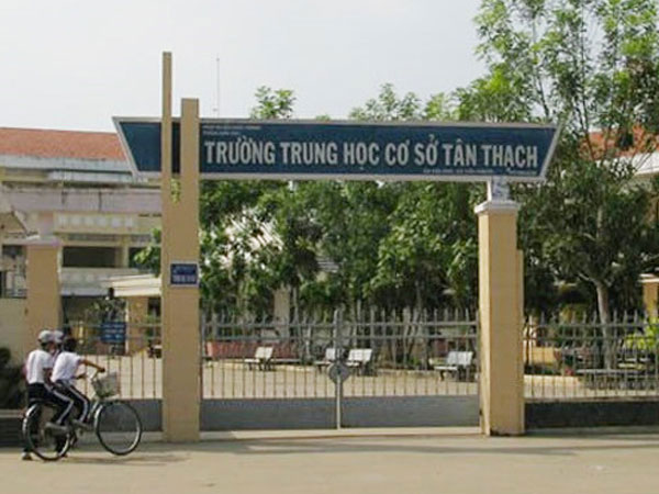 Nam sinh lớp 8 bóp cổ cô giáo từng nhiều lần bị kỷ luật