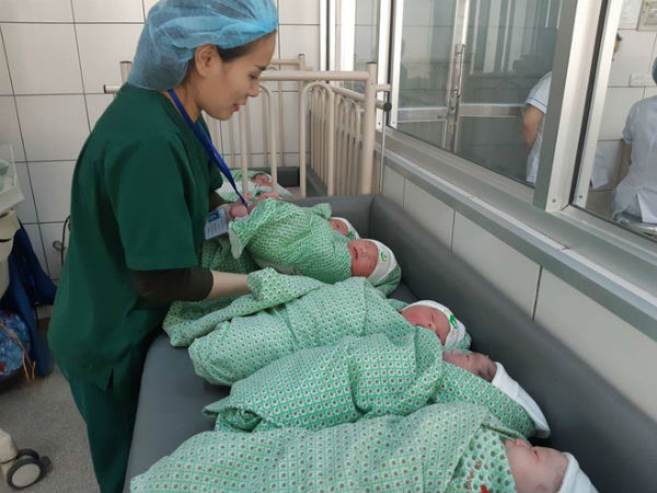 Những bé gái thiên thần chào đời ngày Quốc tế phụ nữ