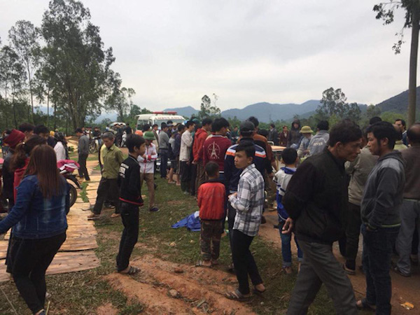 Va chạm với xe tải, mẹ chồng và con dâu thương vong ngày 8-3