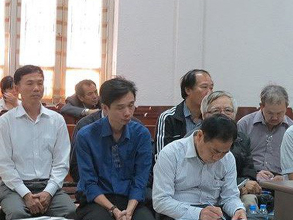 Vụ vỡ đường ống nước sông Đà: Luật sư và bị cáo không phục kết luận giám định