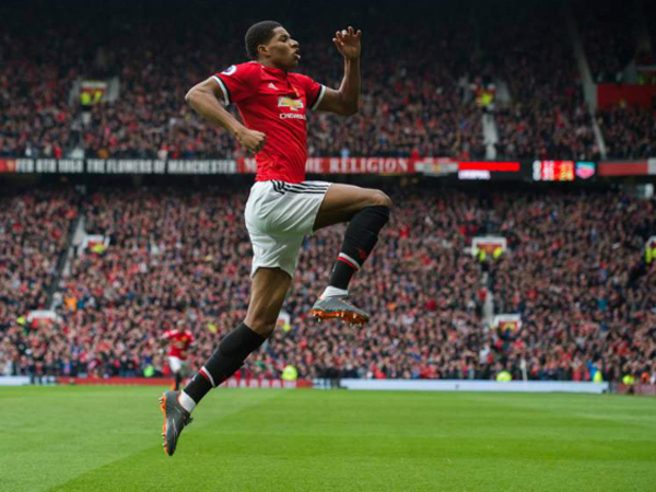 Rashford bùng nổ với cú đúp, Man Utd đánh bại Liverpool