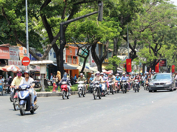 Dự báo thời tiết 11/3: Sài Gòn nắng đổ lửa 40 độ