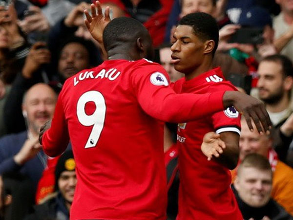 M.U - Liverpool 2-1: Klopp chê trọng tài, Mourinho 'đá xéo' bình luận viên