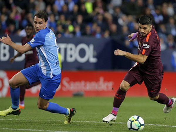 Vắng Messi, Barca giành ba điểm nhờ công Suarez và Coutinho