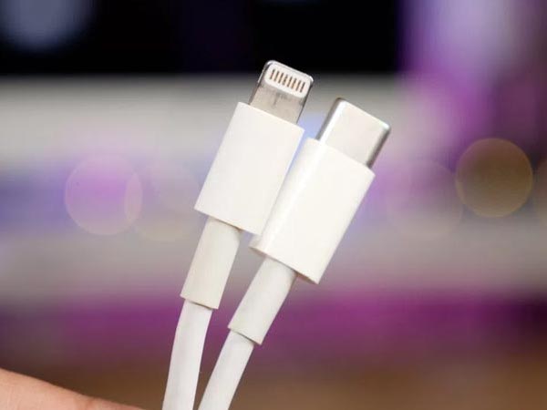 Apple cân nhắc 'đại cải tiến' cáp Lightning