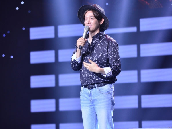 Dân mạng tranh cãi việc thí sinh Sing My Song quỳ xin lỗi NS Giáng Son