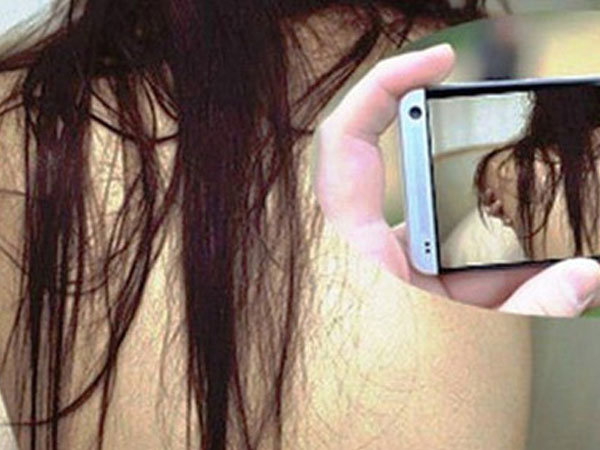 Gã đàn ông bắt người tình 'bồi thường tuổi thanh xuân'