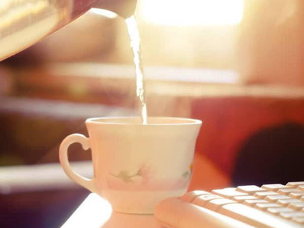 Còn lười uống nước và nhịn tiểu, bạn nên 'xác định' với bệnh gây đau đớn khủng khiếp này
