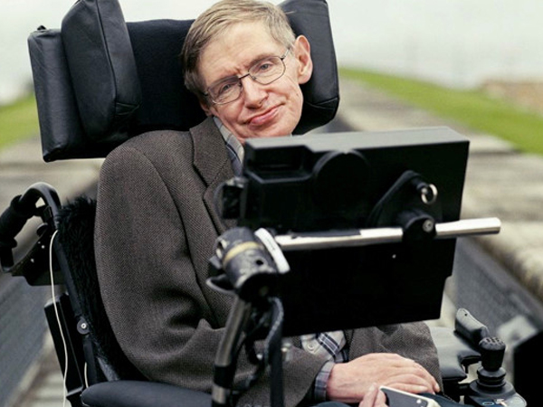 Giáo sư Stephen Hawking qua đời ở tuổi 76