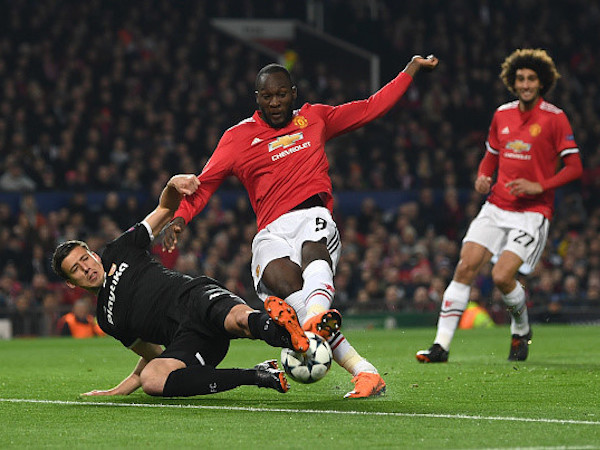 Lukaku lên án đồng đội và thừa nhận MU xứng đáng bị loại