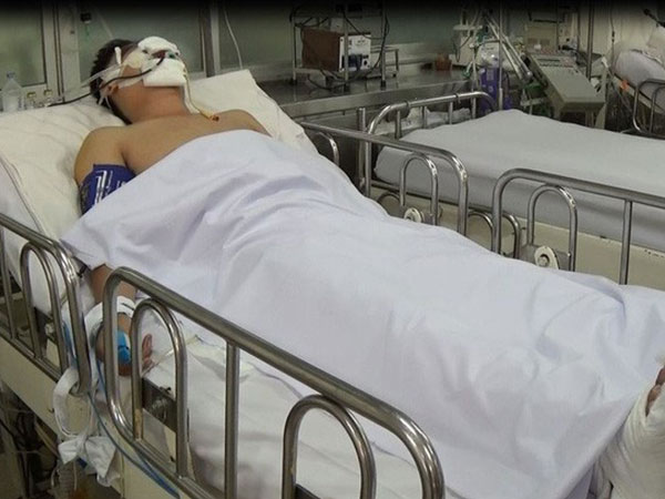 Nam thanh niên tông CSGT ở Sài Gòn bất tỉnh khai do thắng không kịp