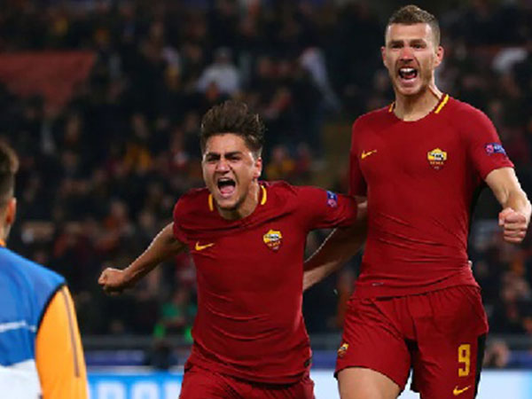 Roma vào tứ kết Champions League nhờ bàn thắng trên sân khách