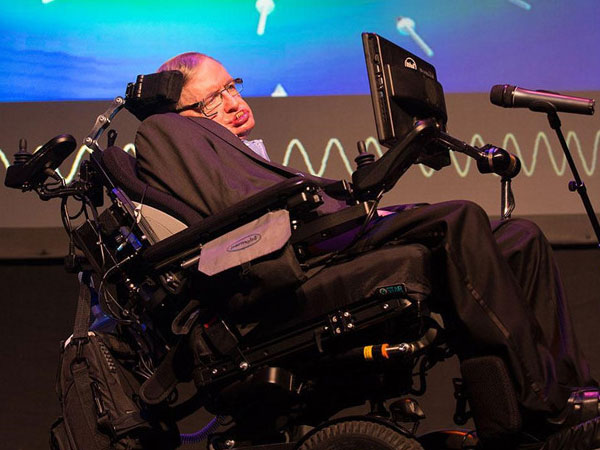 Video: Stephen Hawking và 76 năm giải mã các bí ẩn vũ trụ