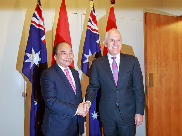 Australia bắn 19 loạt đại bác chào mừng Thủ tướng Nguyễn Xuân Phúc