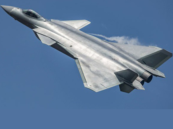 Chuyên gia Trung Quốc: J-20 là máy bay tốt nhất, chỉ tung ra ở thời khắc quyết định