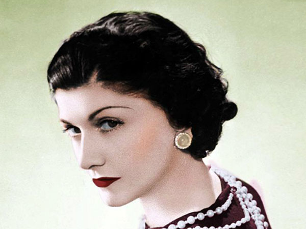 Coco Chanel: Từ trẻ mồ côi đến biểu tượng quyền lực giới thời trang