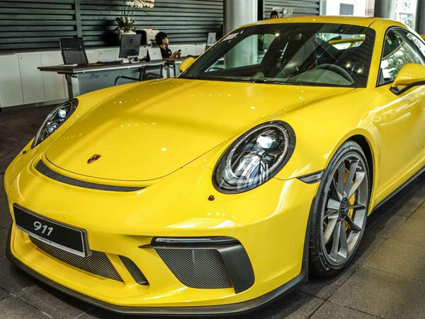 Đại gia Việt Nam 'rước' siêu xe Porsche 911 GT3 2018 giá 11,06 tỷ đồng