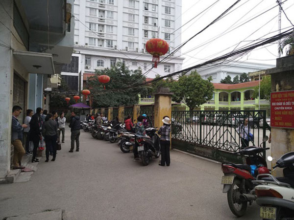 Đến bệnh viện nhổ răng số 8, một phụ nữ tử vong