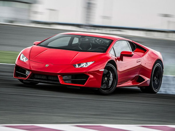 Lamborghini sẽ sản xuất Aventador cầu sau?