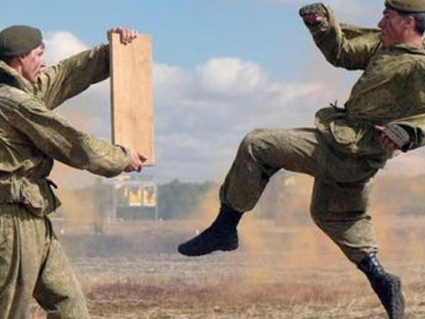 Ukraine dọn đường cho Nga sáp nhập Donbass?