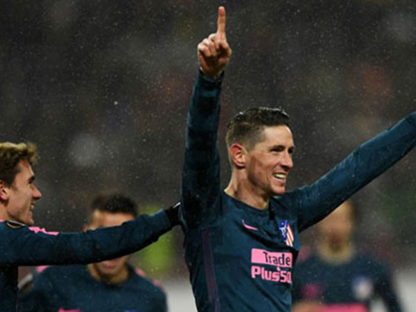 Atletico vào tứ kết Europa League bằng chiến thắng chung cuộc 8-1