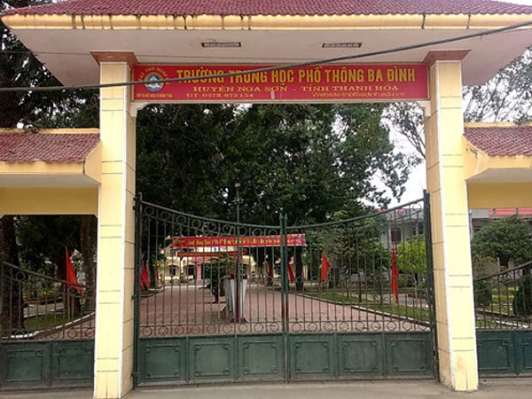 Cho học sinh nghỉ để thầy cô đi giao lưu, hiệu trưởng bị cảnh cáo