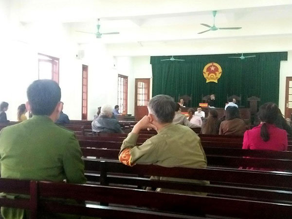 Giám đốc gây nổ ở khách sạn, tống tiền 100.000USD lĩnh án