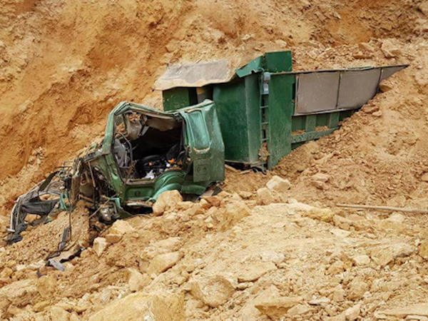 Sập mỏ đất ở Hà Nội, một người tử vong