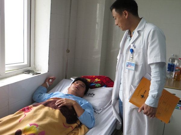Vụ tát học sinh, thầy giáo ở Nghệ An bị đánh gãy sống mũi: Lỗi từ cả 2 bên