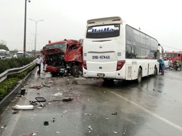 Cục CSGT: 'Xe cứu hỏa được đi bất kỳ hướng nào không giới hạn tốc độ'