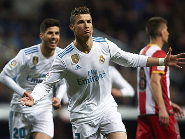 Ronaldo ghi bốn bàn, Real đại thắng ở vòng 29 La Liga