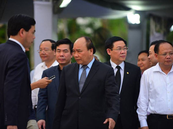 Thủ tướng Nguyễn Xuân Phúc đến nhà riêng nguyên Thủ tướng Phan Văn Khải