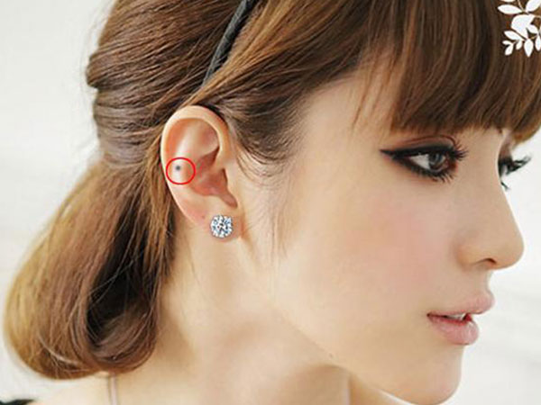 4 nốt ruồi phú quý của phụ nữ có tướng vượng phu ích tử, vận mệnh giàu sang